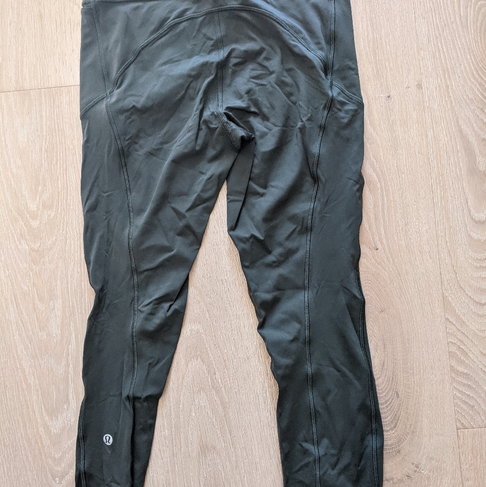 Lululemon Crops Size 6